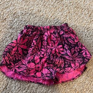BOA Women's Small Pink Floral Split Shorts